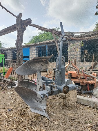 ચવડા - મોટા ટ્રેક્ટર ના