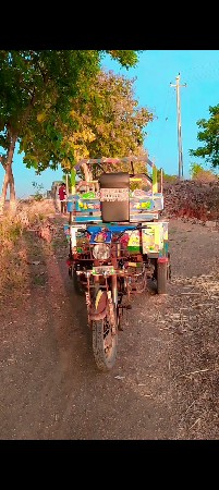 આ રીક્ષા વેચવાની છે