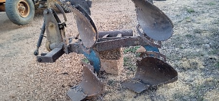 ડીસ પલાવ વેચવાની છે