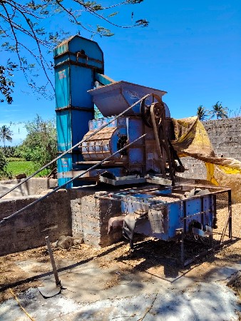 મગફળી ફોલ મશીન