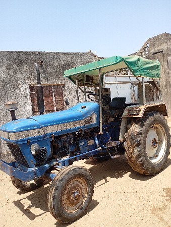 ટેકટર વેચવાનું છે