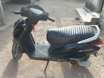 ટુ વ્હીલર વહેંચવા નું છે