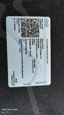 ફોર વ્હીલ વેચવા નુ છે