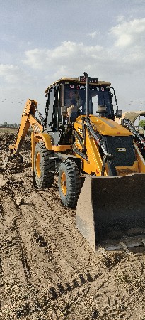 JCB 3DX
