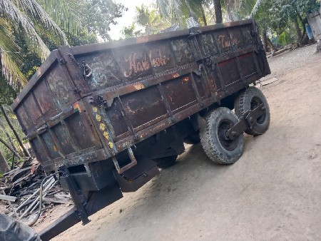 ટેલર વેચવાનો છે