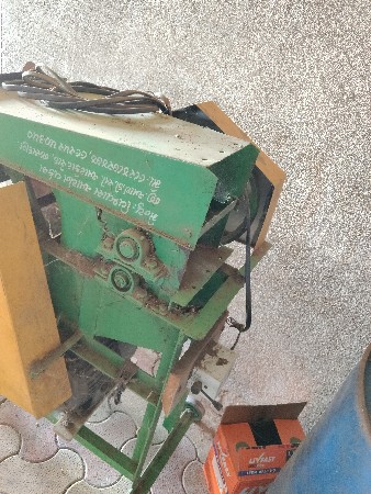 સાપ કટર વેચવાનું છે