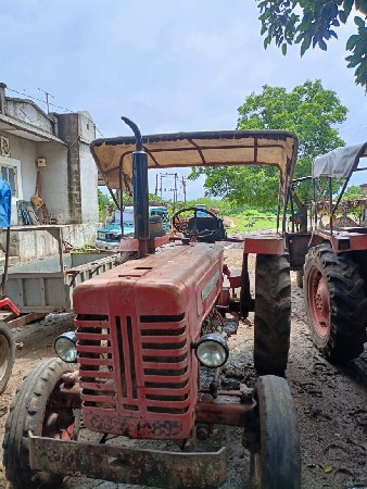 ટ્રેક્ટર વેચવાનું છે