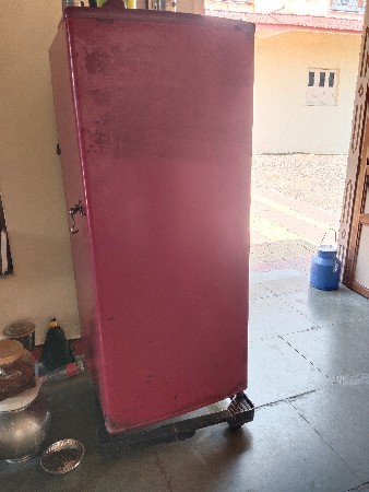 ફ્રીઝ વેચવાનું છે