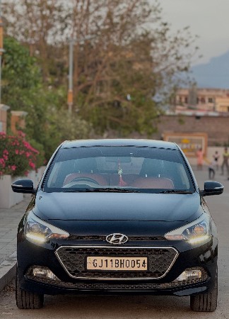 વેચવાની છે