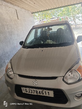 ફોર વ્હીલ-કાર વેચવાની છે