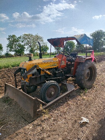 HMT ટેકટર વેચવાનું છે આગળ ફાટો