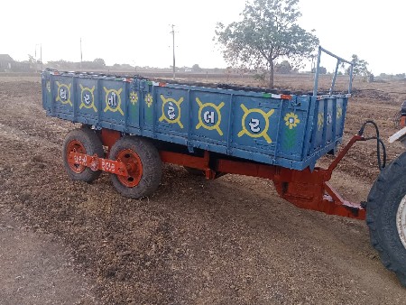 ધરતી કંપની નું ફોરવીલ ટેલર વેચવાનું