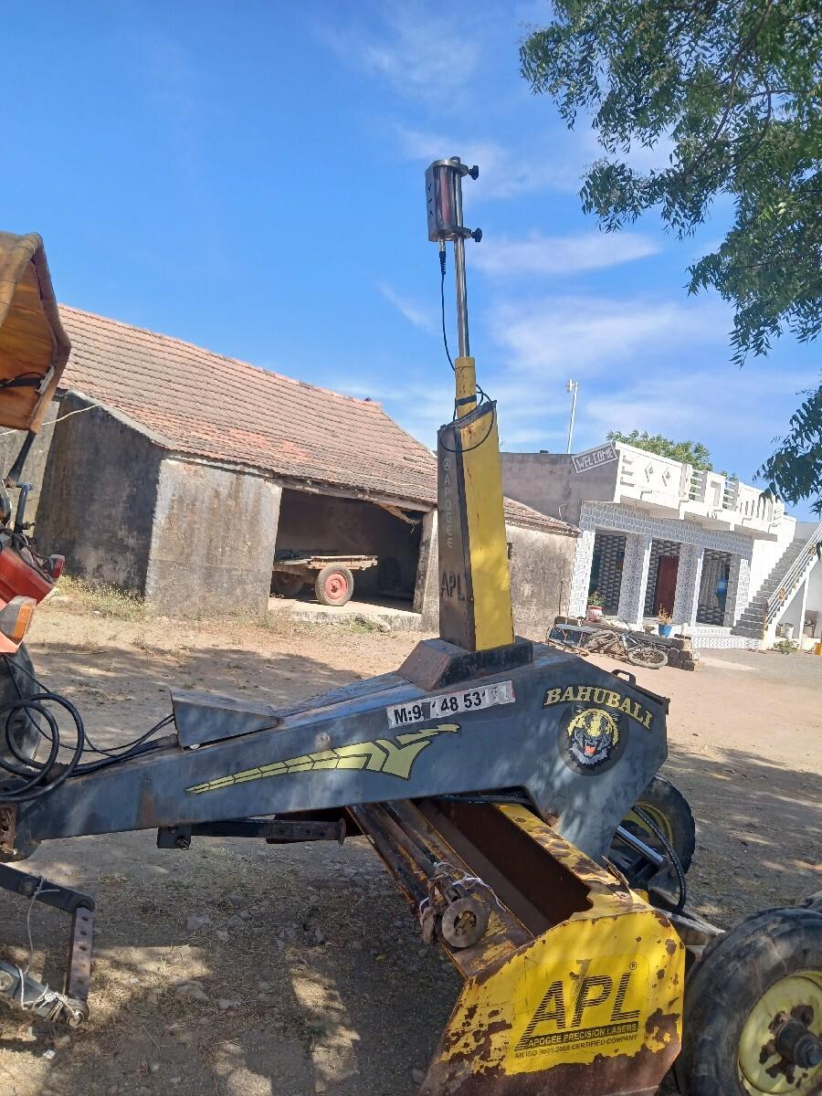 લેઝર લેવલ પાવડો