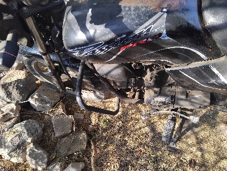 ટુ વ્હીલ વેચવાનું છે