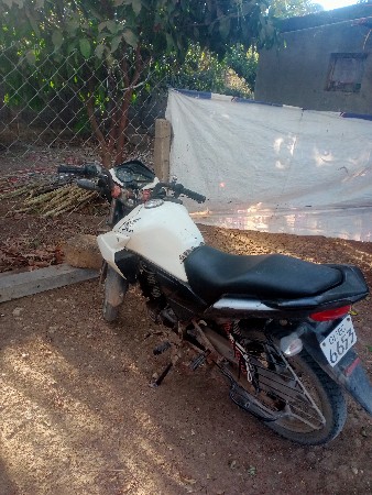 વેચવાની છે