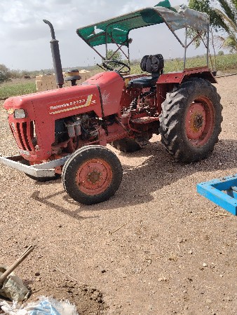 ટ્રેકટર વેચવાનું છે