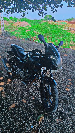 bajaj pulsar 220f