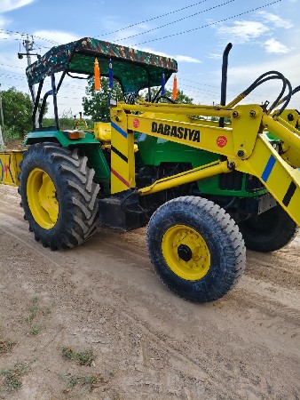 જ્હોન ડીયર ૫૩૧૦ લોડર