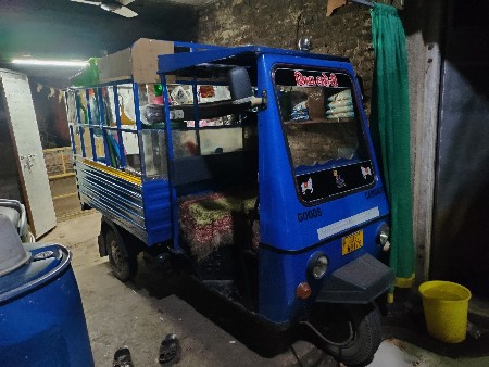 અતુલ શક્તિ લોડિંગ રીક્ષા