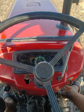 ટ્રેક્ટર વેચવાનું છે