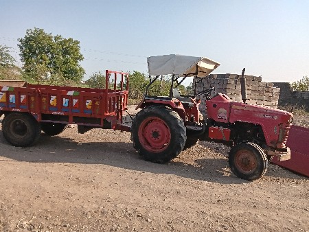 ટ્રેક્ટર અને ટ્રોલી