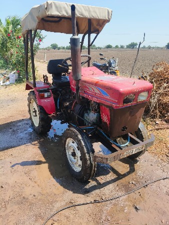 આ ટ્રેક્ટર વેચવાનું છે