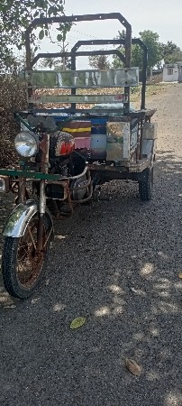 છકડો રીક્ષા વેચવાની છે