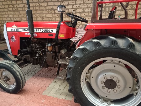 ટ્રેક્ટર વેચવાના છે