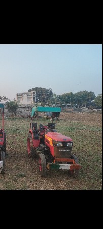 મહેન્દ્ર ટેકટર વેચવાનું છે