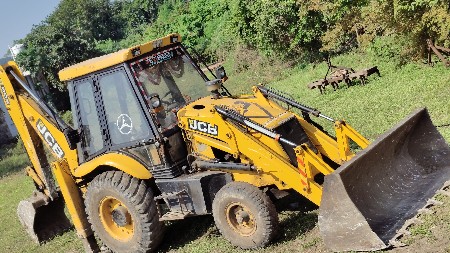 jcb વેચવાની છે