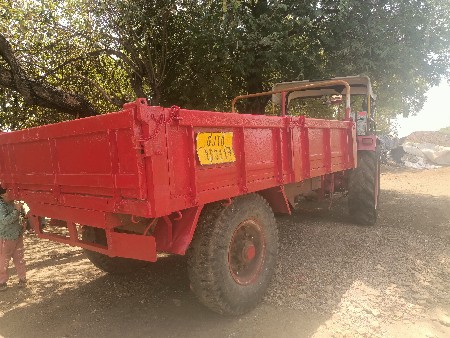 ટ્રેક્ટર ટ્રોલી