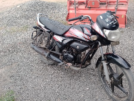 HF Deluxe વેશવાની છે