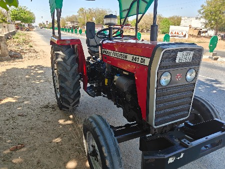 Massey Ferguson 241