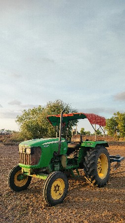 John Deere 5038d