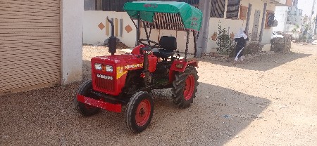 મહેન્દ્રા યુવરાજ મોડલ 2011 12