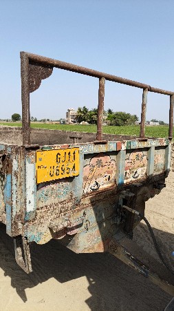 ટોલી વેચવાની છે