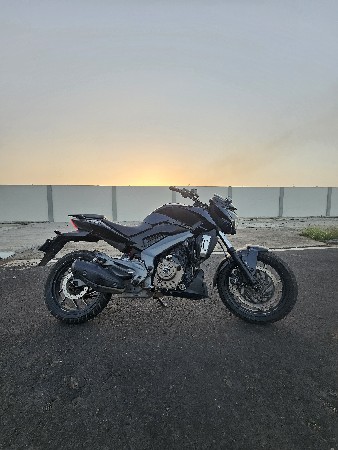 Bajaj dominar