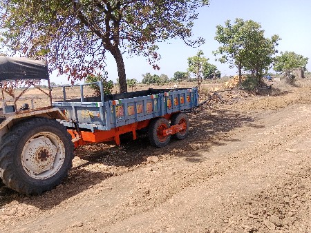જય સીતારામ નું ફોરવીલ ટેલર વેચવાનું