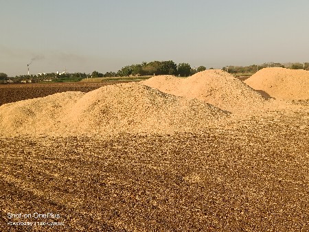 ખારીયુ વેચવા નુ છે.૬૦ વીઘા નુ છે.
