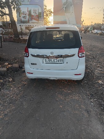 અલટીકા ગાડી વેચવાની છે