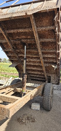 ટોલી વેચવાની છે