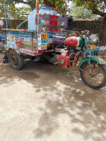 રીક્ષા વેચવાની છે