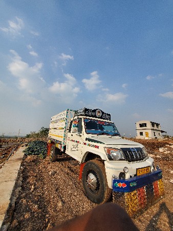 બોલેરો વેચવાનો છે