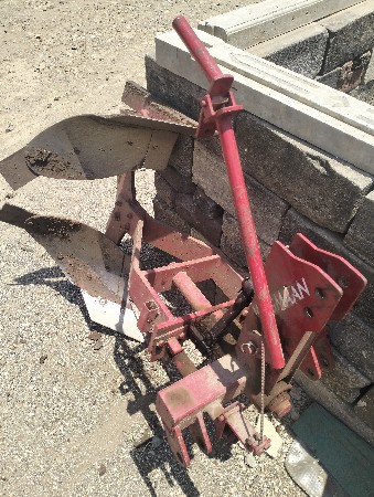 મીની ટેકટર પાવડી ફરતે