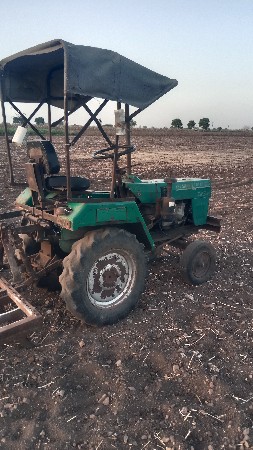 મીની ટ્રેક્ટર વેચવાનું છે