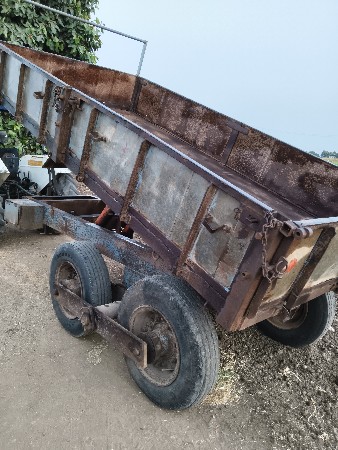 ટોલી વેચવાની છે