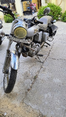 બૂલેટ વેચવાનું છે ,