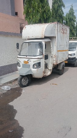 આલ્ફા ડબો રીક્ષા વેચવાની છે