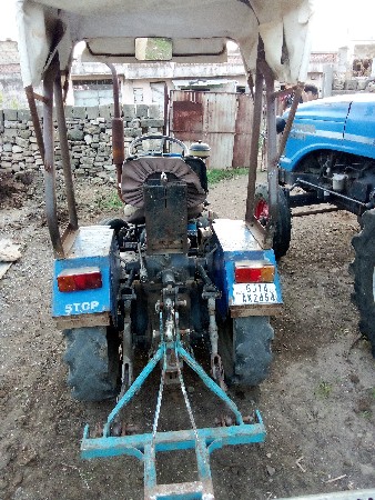 ટ્રેક્ટર વેચવા નુ છે