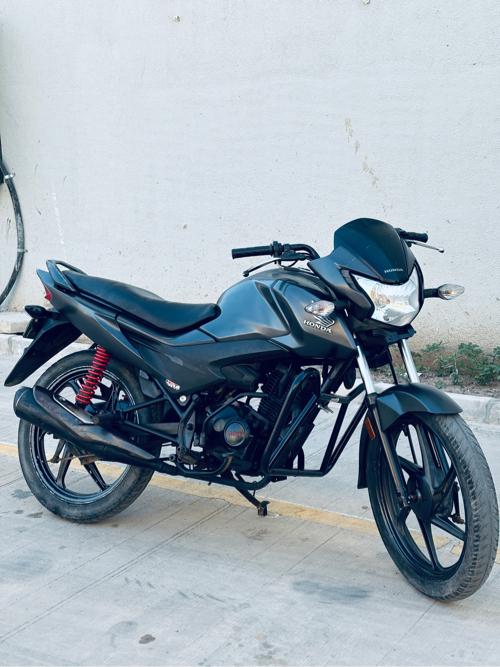 Honda livo (2017)